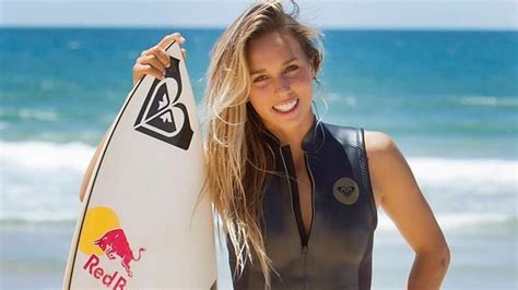 Top 10 Hottest Female Surfers In The World That Will Make You Drool Female Surfers Female