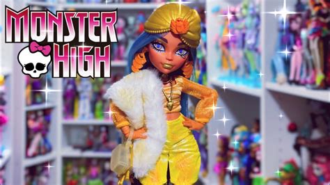 Adult Collector Monster High Skulltimate Secrets Fearidescent Cleo De