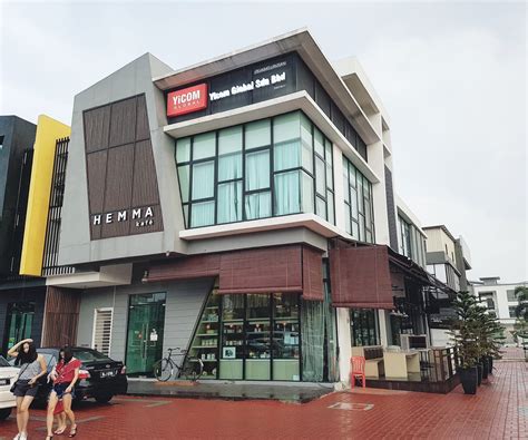Cokelat yang ada di cafe ini benar benar menggoda lidah. HEMMA Kafé@Setia Alam, Shah Alam