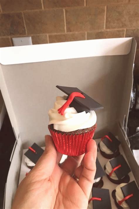 Graduation Cupcakes Simple Graduation Cupcakes Handmadead1 Graduation Cupcakes Simple Grad