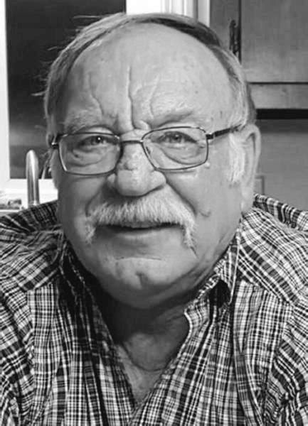 Le immagini ottenute dall'associated press. Obituary: Ronald E. Garland - Portland Press Herald