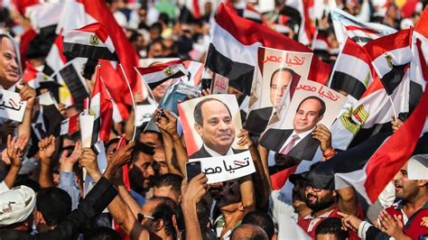 thousands of egyptians gather to support al sisi after calls for anti government protests