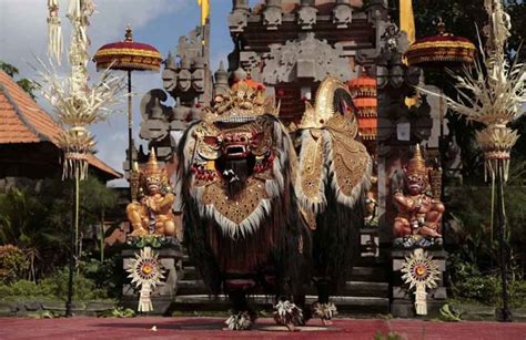 Paket Tour Ubud Kintamani Batubulan Tegalalang Dan Istana Ubud