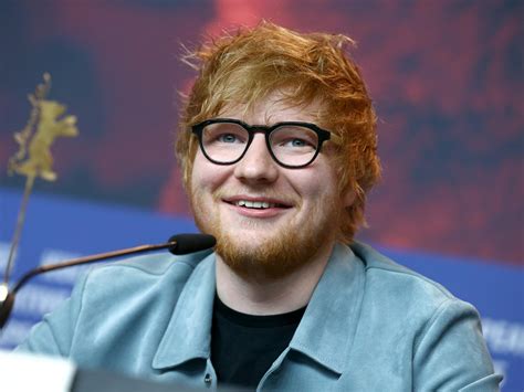 He's known for his energetic live shows, which involve him using a loop pedal and sometimes. Ed Sheeran pagou a si mesmo R$ 240 mil por dia após ...