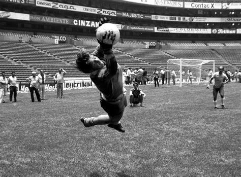 Información para los turistas que viajan por avión hacia méxico méxico y brasil: Brasil no se olvida. 50 años de México 70 | Fotográfica