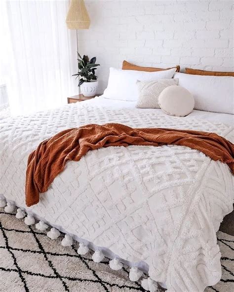 Houzz has millions of beautiful photos from the world's top designers, giving you the best design ideas for your dream remodel or simple room refresh. 65 earth tone colors for bedroom 2019 31 in 2020 ...