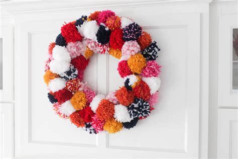 Easy Pom Pom Wreath Diy Paisley And Sparrow