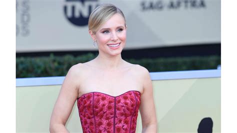 kristen bell is awards first lady 8days