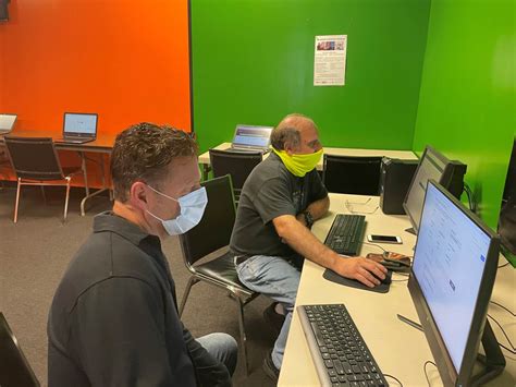 Amazon has hiring blitz at former GM plant in Delaware - WHYY