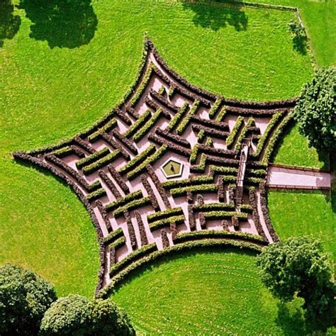 Britains Most Mind Boggling Mazes Scotland Maze Hedges