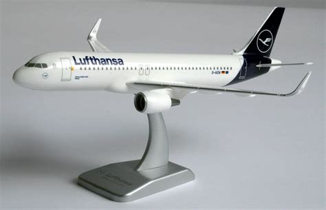 Lufthansa Airbus A320 200 Sharklets 1200 Limox Wings Modell