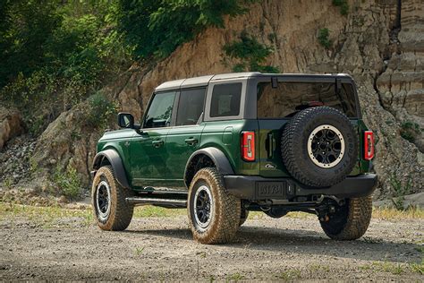 Eruption Green Paint Option Set For 2022 Ford Bronco Hot Pepper Red Too