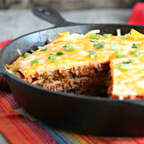 Dinner in with friends is always a great time to catch up and chat the night away. 25 Delicious Dinners You Can Make With Ground Beef Or Turkey
