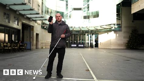 Blind Bbc News Correspondent Sean Dilley Defeats Mugger Who Stole His