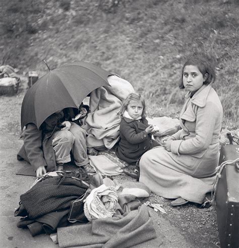 En 1939 Plongée Dans Les Camps De Réfugiés Espagnols En France Par