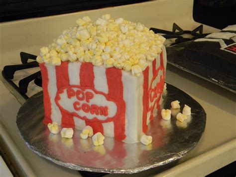Popcorn Box Cake The Popcorn Is Mini Marshmallows My 6 Y Flickr