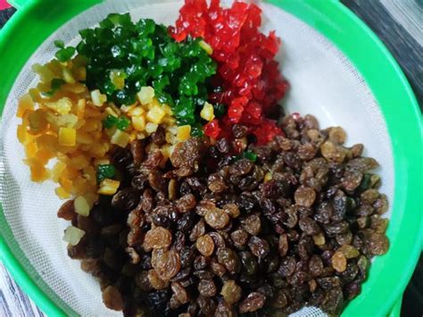 Masukkan baki adunan dan sediakan adunan kek. Wanita Ini Kongsi Resipi Kek Buah Jualannya Selama 15 ...