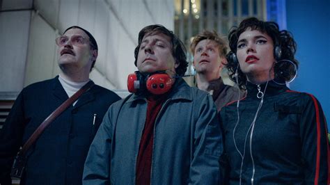 Tomas alfredson has signed on to adapt jo nesbo's 2007 harry hole novel the snowman. Film: Se upp för Jönssonligan - Tomas Alfredson gjorde retrokonst av älskad töntnostalgi ...