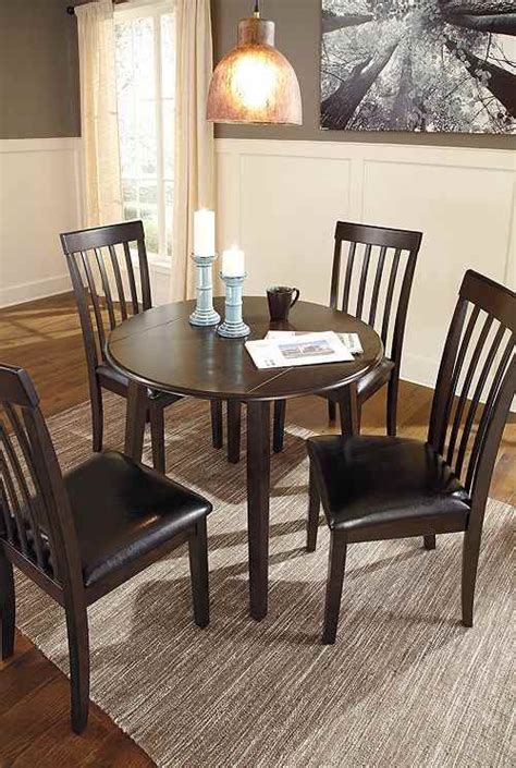 7 Attractive Small Dining Room Sets For Apartments