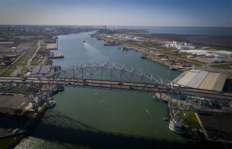 Report Port Of Corpus Christi To Become Top Us Crude Oil Export Hub
