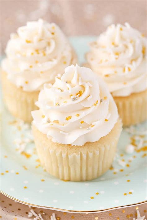 Easy Vanilla Cupcake Recipe Moist And Fluffy Vanilla Cupcake