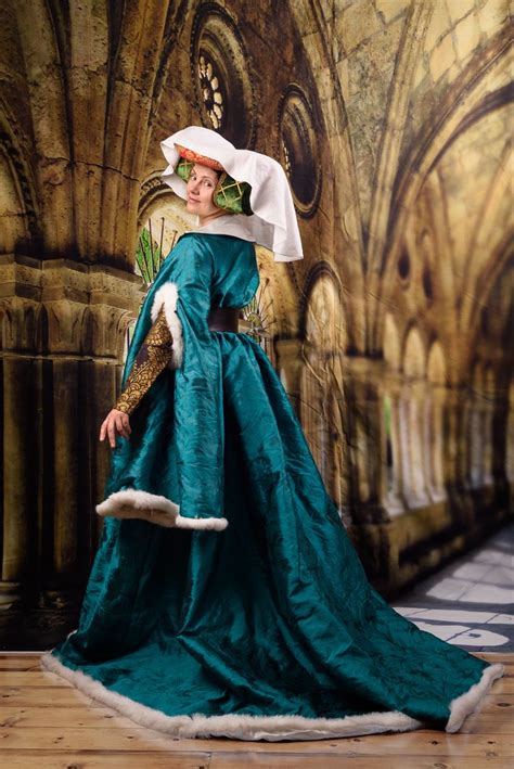 15th Century Lady Clothing By Prior Attire Victorian Dress Attire Lady
