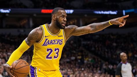 The king ranks 3rd in scoring and 8th in assists in nba history. NBA - Les incroyables statistiques de LeBron James aux Lakers