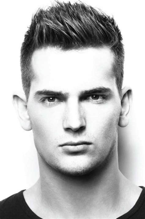 Deciding on the best hairstyles for round faces isn't all about the latest trends or coolest cuts, but more about picking the best haircut for your face shape.while most barbers agree that round faced men may sometimes have a harder time picking a good hairstyle for their face shape, it's easier than you think to find stylish haircuts for guys with round faces. 30+ Classy Men Haircuts for Oval Face 2018 - Mens Haircuts