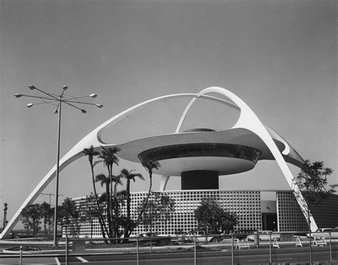 Mystère 119 La Construction Du Theme Building à Los Angeles En 1961