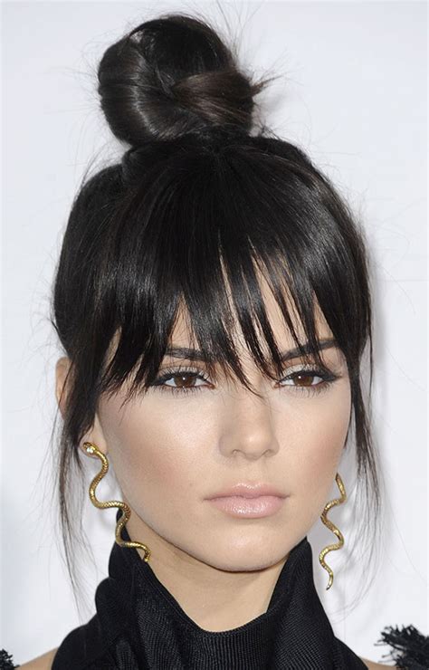 Front bangs cut the length of the forehead and face, this hairstyle will be flattering for the others. 30 Awesome Hairstyles To Hide That Big Forehead