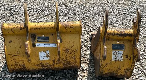 2 John Deere Excavator Buckets In Oologah Ok Item Mb9596 Sold