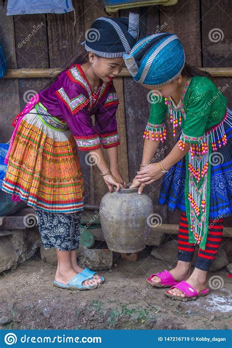 Hmong Ethnic Minority In Laos Editorial Stock Image - Image of female ...