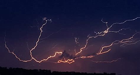 What Causes Lightning To Be Colored