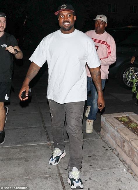 Kanye West Reveals Relaxed Physique In La Daily Mail Online