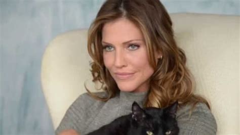 Lucifer Season 2 Tricia Helfer Cast As The Devils Mom Tv Fanatic