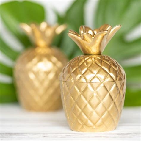 These Gold Pineapple Bookends Are So Crazy Easy To Make No Cement
