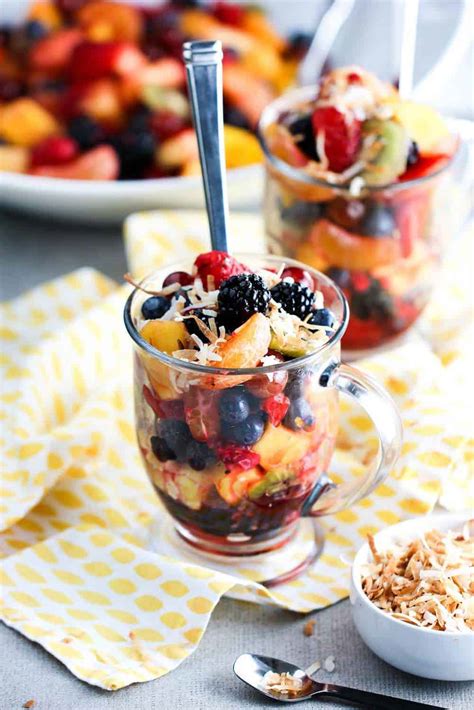 They're easy to grab and won't get as soggy as the fruit in salad sometimes does.image via pinterest | 100 layer. Individual Fruit Salad Ideas - Sugar Cookie Fruit Pizzas Chewy Version Cooking Classy - This ...