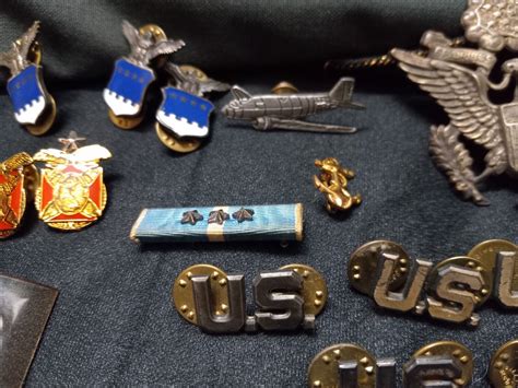 Us Military Hat Lapel Pins Insignia Mixed Lot Wwii And Viet Nam Era Ebay