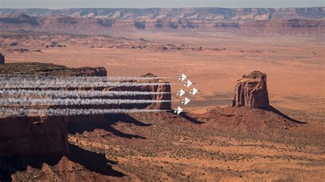 Dvids Images Thunderbirds Soar Over Monument Valley Image 4 Of 6