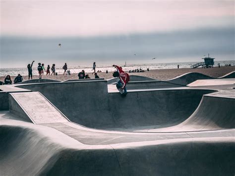 Watching In Awe Venice Beach Skate Park Story Hero Traveler