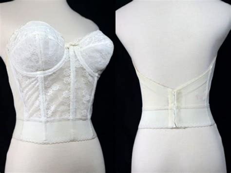 1980s White Lace Bustier Push Up Underwire Long Line Bra Strapless