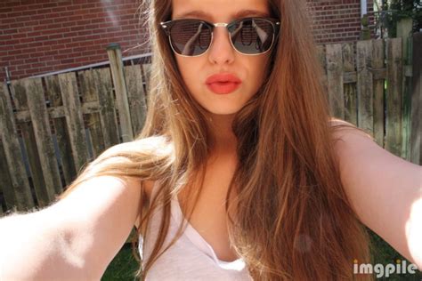 nacrodigital iphone selfie beautiful girl outside imgpile