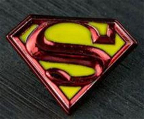 Superman Logo Colour Enamel Lapel Pin Sanity