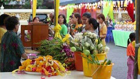 Today, many buddhists in thailand are participating in ceremonies for one of the most important dates on the calendar. วิสาขบูชา - YouTube