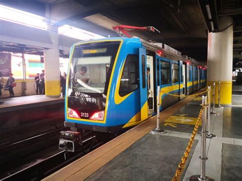 Foreigners Guide To Commuting Around Metro Manilas Mrt