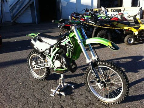 We would buy one just to have it sit in our garage to look at. Buy 1997 Kawasaki KX 125 Dirt Bike on 2040-motos