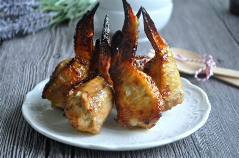 Next time you cook up a chicken breast. Stuffed Chicken Wings 肉碎鸡翅 - Eat What Tonight
