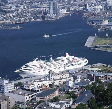 Hiroshima heute wieder eine normale stadt, wie viele anderen. Nagasaki in Japan: „Wir zeigen, was unter dem Atompilz ...