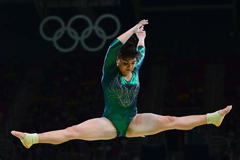 Twitter Users Defend Body Shamed Mexican Gymnast