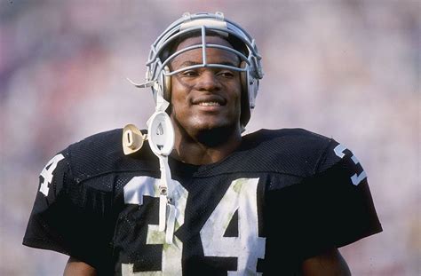 Bo Jackson Prominent In Top 100 Runs In Nfl History